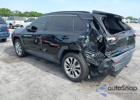 2021 Toyota Rav4 Xle Premium z USA, uszkodzony, nr VIN 2T3C1RFV0MC126315